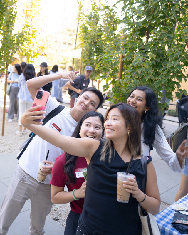 Students snapped a selfie at the GSE community picnic, days after the launch of the fall quarter. (Photo: Joleen Richards)