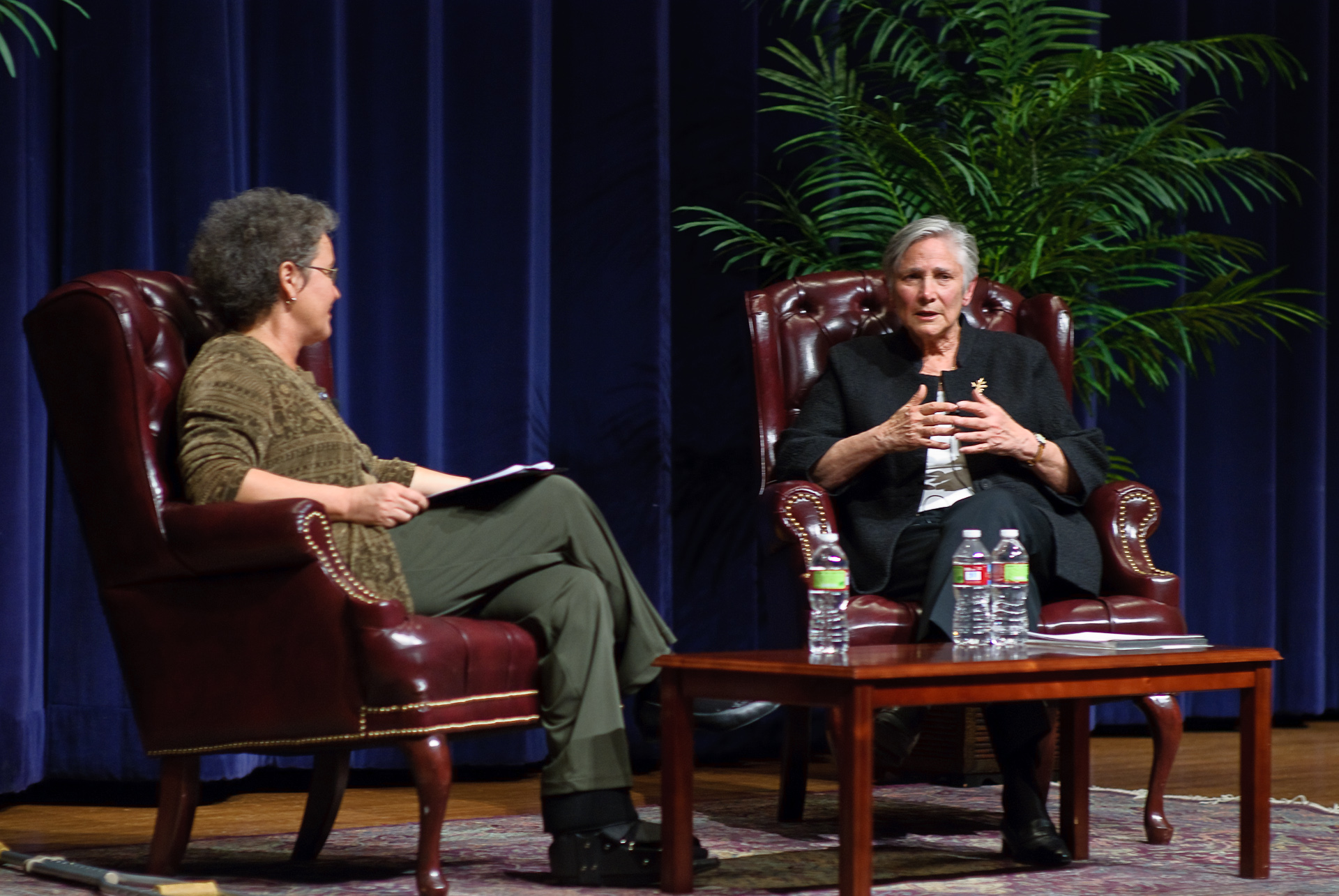 Photo of Diane Ravitch and Linda Darling-Hammond on stage discussing.