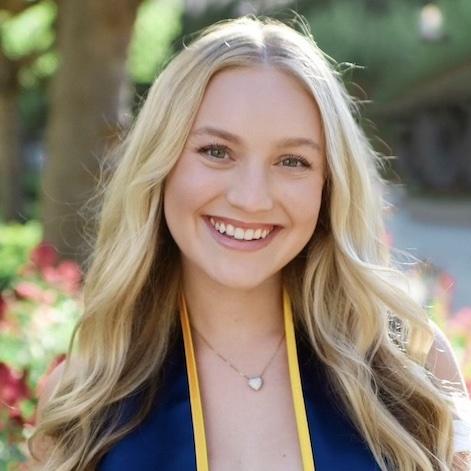 Sarah Turobiner headshot